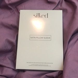 Silked Satin Pillow Sleeve